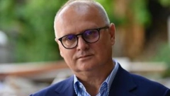 GORAN VESIĆ NE KRIJE ODUŠEVLJENJE Vredne nagrade za pisce sa pozamašnim novčanim iznosom, evo koliko će novca dobiti