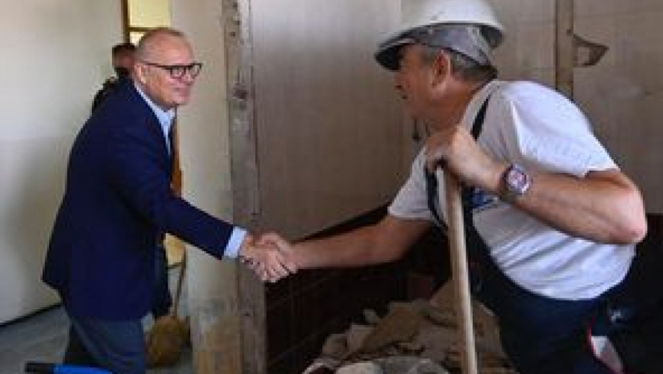 VESIĆ ZADOVOLJAN Počela rekonstrukcija Centra za socijalni rad u Rakovici, evo koji su još radovi u planu