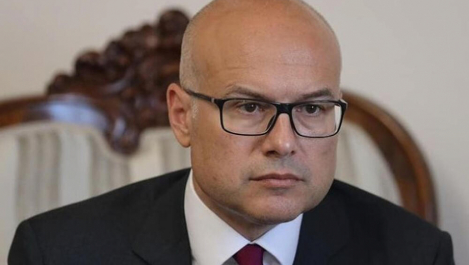 JUTARNJI LIST NAPAO KANDIDATA ZA BUDUĆEG PREDSEDNIKA VLADE SRBIJE: Hrvati u panici da će Vučević biti premijer!