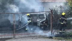 IZGOREO AUTOMOBIL NA DORĆOLU Uzrok za sada nepoznat