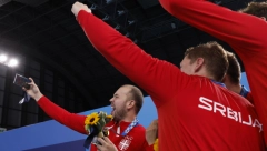 VELIČANSTVEN DOČEK ZA DUŠANA MANDIĆA U TIVTU! Vaterpolista jednim potezom započeo feštu! (VIDEO)