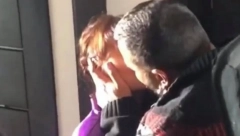 OMAKLO MU SE? PEVAČ OBJAVIO SNIMAK S DEČKOM IZ KREVETA Ljubio je žene, a sada je šokirao sve! (VIDEO)