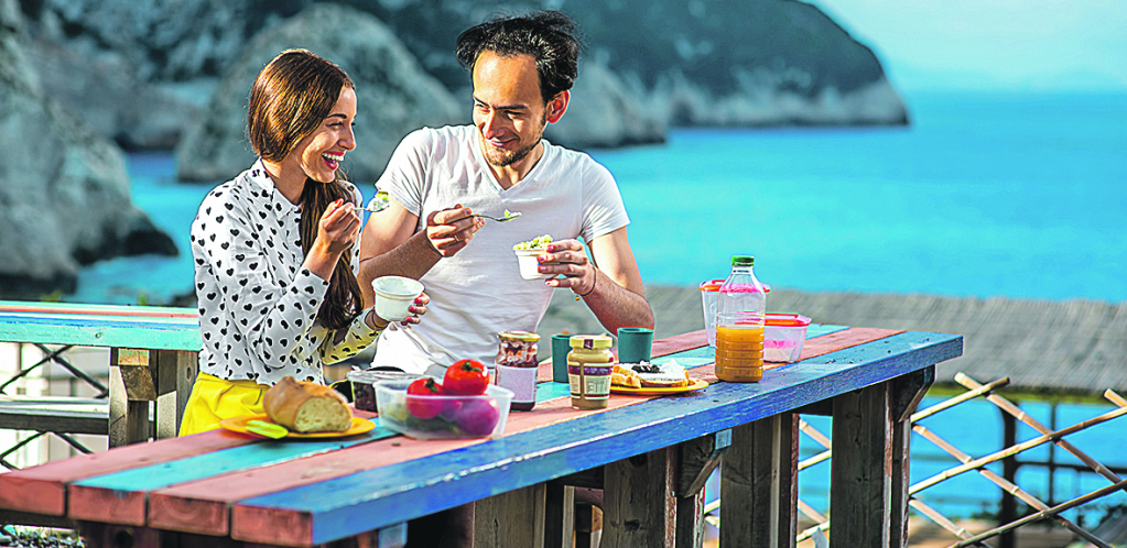 Kako da se hranimo zdravo na putovanjima