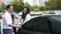 DRAGANA MIRKOVIĆ JE "TEŠKA" 30 MILIONA DOLARA, A SAD JE PROGOVORILA O BOGATSTVU Pevačica otkriva da li joj kolege zavide!