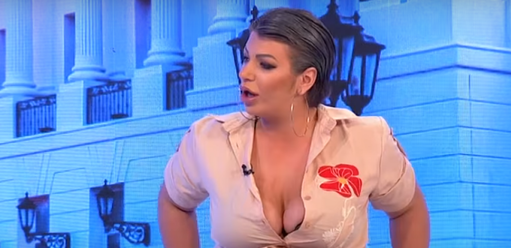 JAČE, JAČE Kemezova snimala Miljanu Kulić u liftu, orila se zgrada Pinka, ovo niste videli uživo u programu! (VIDEO)