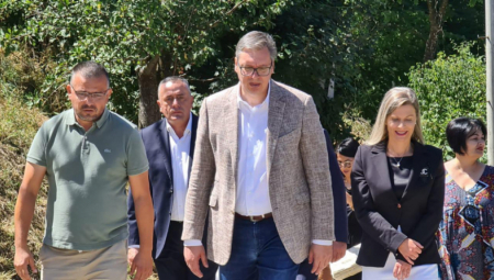 VUČIĆ "PRIZNAO" DA JE POTROŠIO MILIJARDE Objašnjenje koje je usledilo napravilo buru među đilasovcima (VIDEO)