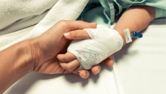 DOKTORKA HITNE POMOĆI UPOZORAVA Nikada ne koristite ovo za čiščenje, dečak (4) završio na operacionom stolu