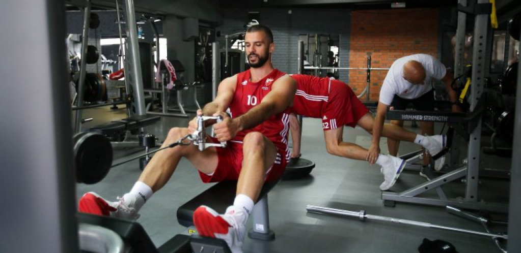 POZNAT RASPORED ZVEZDINIH PRIPREMA! Crveno-bele očekuje nekoliko jakih rivala, Evroligaši spremaju šampiona!