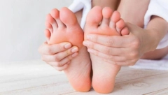 NANESITE NA STOPALA PASTU ZA ZUBE: Kada budete videli kako deluje, odmah ćete ponoviti postupak