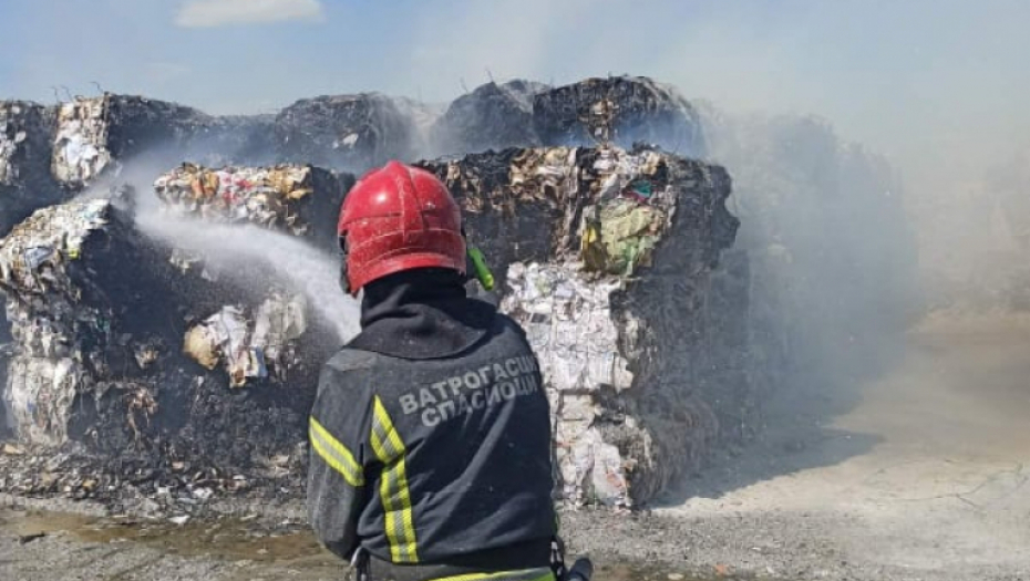 EPILOG VELIKOG POŽARA U BANJALUCI Povređen vatrogasac, izgorela kuća i deponija