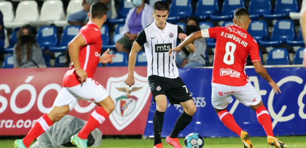 PEHAR NA DEBIJU Doskorašnji fudbaleri Zvezde i Partizana osvojili trofej