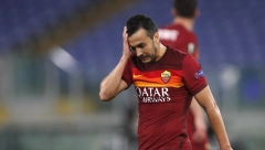 ISTORIJSKI DAN U RIMU! Fudbaler uradio što niko nije 40 godina, prešao iz Rome u Lacio!