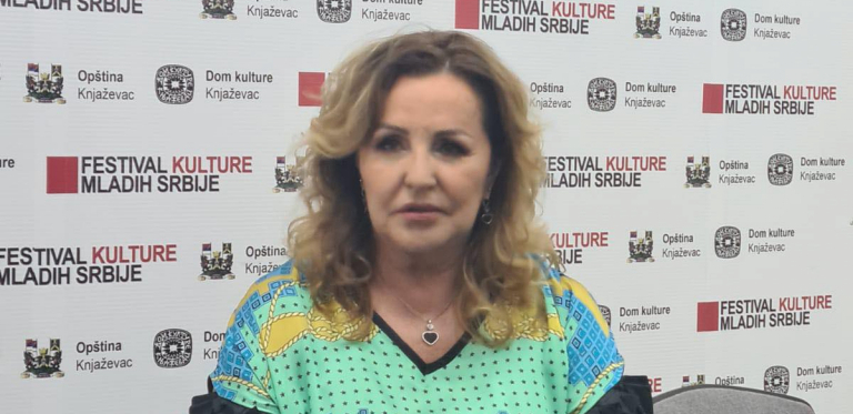 ANA BEKUTA UPUTILA APEL DAVNO IZGUBLJENOJ DRUGARICI Javi se ako me čuješ! (VIDEO)