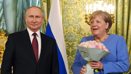 SASTALI SE VLADIMIR PUTIN I ANGELA MERKEL Veliki dogovor Rusije i Nemačke koji menja sudbinu Evrope