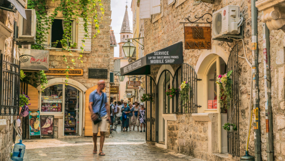 PREDLOŽENO OBAVEZNO TESTIRANJE NAKON LETOVANJA Budva po glavi stanovništva trenutno najzaraženiji grad na svetu