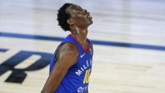 ZBOG PESME SPONZORUŠA ZAUVEK DOBILA NOGU Jokićev saigrač to više nije hteo da trpi (FOTO)