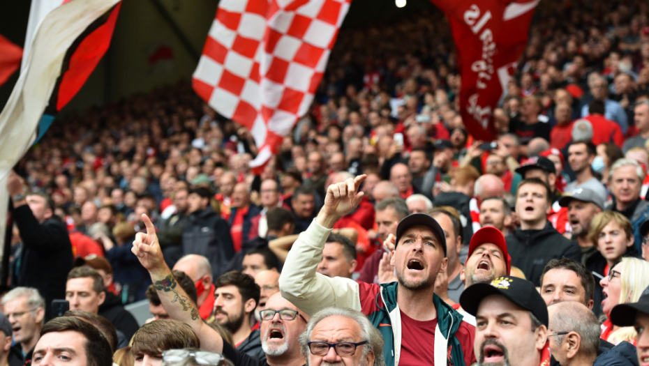 GEST VREDAN SVAKOG POŠTOVANJA: Igrači Liverpula odali počast preminulom navijaču Evertona