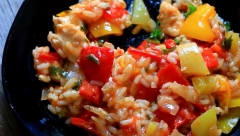 Prste da poližeš: Napravite đuveč čiji ukus će vas oduševiti