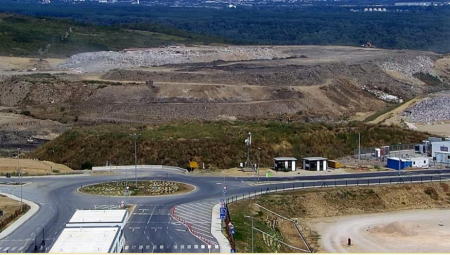 POŽAR POTPUNO UGAŠEN, DIMA VIŠE NEMA Deponija Vinča sanirana (FOTO)