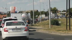 LANČANI SUDAR KOD AERODROMA  Paralisan auto-put ka gradu