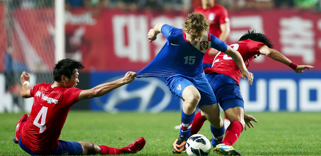 SRBIN NUDI RUKU SPASA HRVATU! Reding dovodi propalog talenta Barselone!