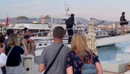 HRVATSKA NA NOGAMA! Majkl Džordan stigao na odmor u Split! Za iznajmljivanje jahte izdvojio pravo bogatstvo! (VIDEO)