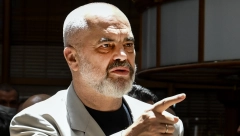 EDI RAMA ŠOKIRAO REGION Deca su mi pravoslavci, a ja katolik!