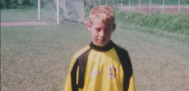 ZNATE LI KO JE DEČAK SA SLIKE? Igrao je u Urugvaju i Argentini, a onda postao miljenik navijača Zvezde! (FOTO)