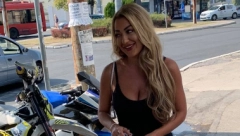 ZNAM DA NEMA PARE, DAĆU JOJ JA! Sandru Rešić pecnuli da nije više pevačica nego rijaliti igrač, ona ovo odbrusila i žestoko isprozivala Taru Simov! (VIDEO)