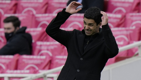 ODLAZI IZ LONDONA Arsenal tone sve dublje, a Arteta se odriče iskusnog igrača (FOTO)