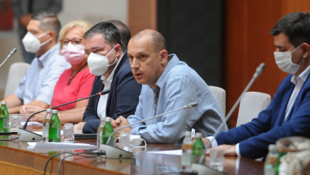 SPREMNE KOVID PROPUSNICE Lončar: Daću jedan predlog...