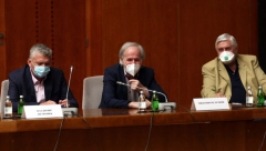 POSTOJI NEKOLIKO SCENARIJA Sutra će na Kriznom štabu biti razmatrane i neke nove mere, a zna se od čega zavisi da li će ih biti