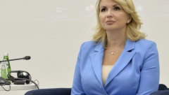 KOGA TO DARIJA KISIĆ DRŽI POD RUKU? On je na važnoj poziciji, a evo o kome je reč! (FOTO)