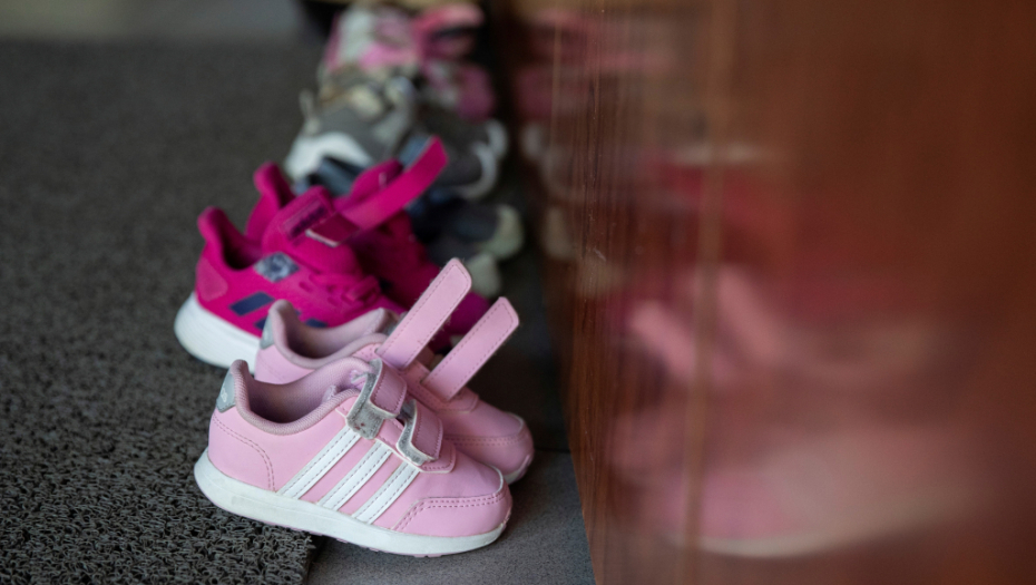 U KINI OTAC NE ŽELI DA UZME DETE IZ VRTIĆA Mališan čeka nedelju dana, a saznao se i razlog!