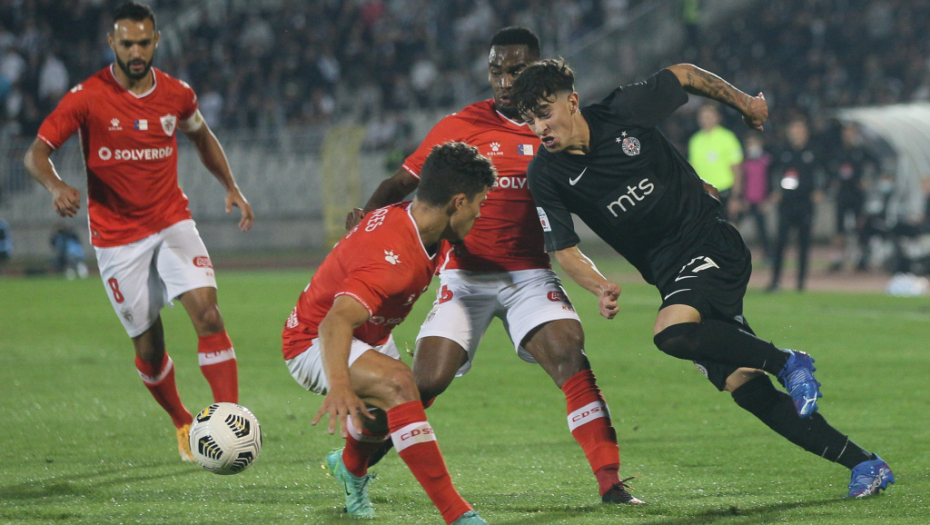 PORTUGALSKI MEDIJI JAVLJAJU Fudbaler Santa Klare vređan u Humskoj na rasnoj osnovi?