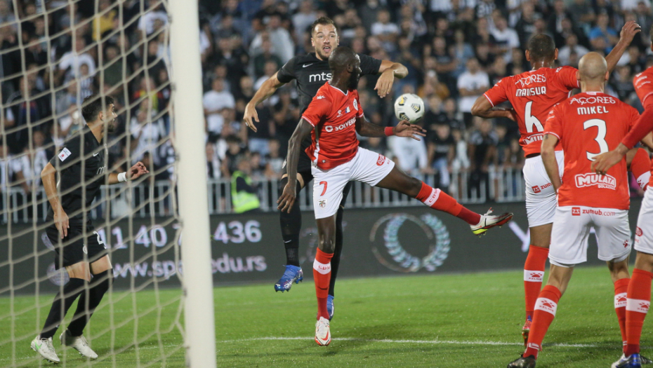 NIJE FER! Trener Santa Klare ne može da se pomiri sa porazom od Partizana!