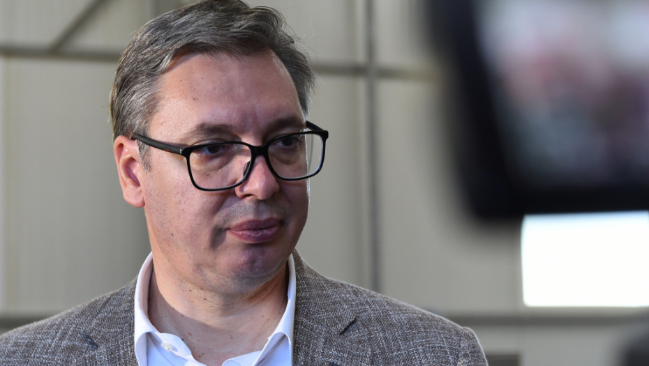 UZ VUČIĆA OSTALO SAMO PETORO LJUDI Nažalost, Đilasova i Miškovićeva poslušnica je u pravu