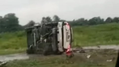 UDES NA ULAZU U GRAD Terenac se prevrnuo u Novom Sadu!