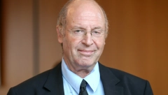 NEMAČKI ŠAMAR ZA POBORNIKE "SREBRENIČKOG GENOCIDA" Gideonu Grajfu odlikovanje predsednika Štajnmajera