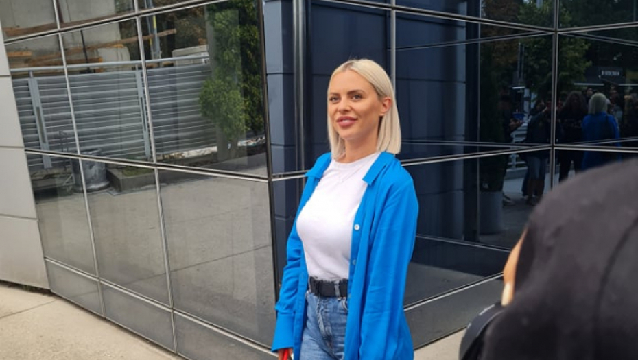 MOJOJ ĆERKI JE ISPRAN MOZAK Oglasila se majka MC Aleks nakon šokantnog priznanja : Ne prepoznajem svoju čerku