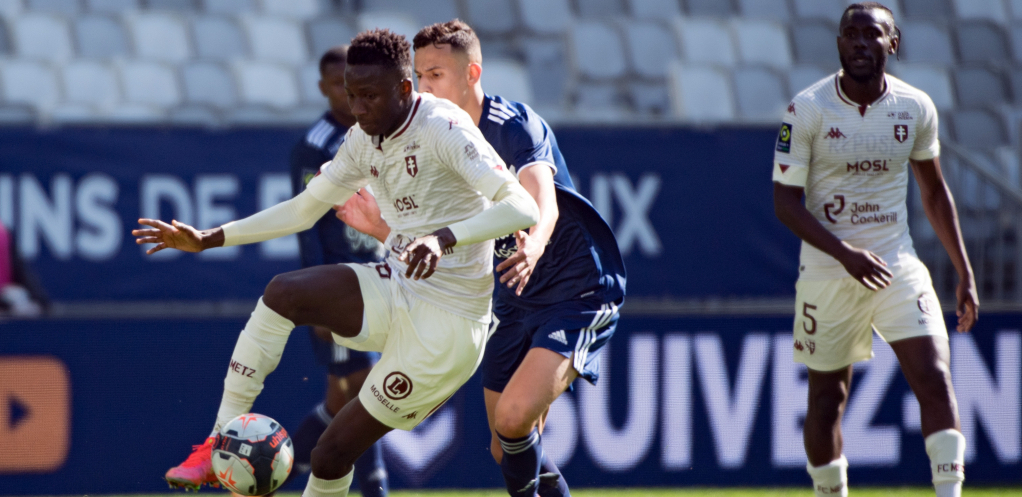 PEVCI PRODAJU I KUPUJU Za klinca dali 25 miliona