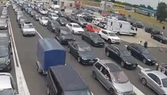 STANJE NA GRANIČNIM PRELAZIMA Na Horgošu i Šidu teretnjaci čekaju 4 sata