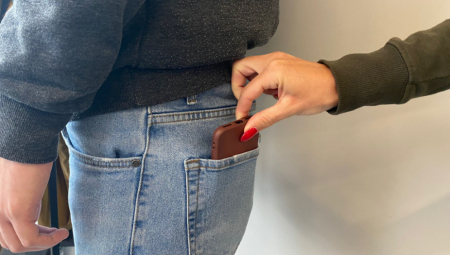 UHAPŠENA BUGARKA! Pljačkala po Beogradu, muškarac u apoteci ostao bez 2.500 evra!