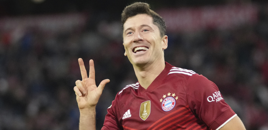 OVAJ ČOVEK JE NEZAUSTAVLJIV Het-trikom izjednačio rekord legendarnog Gerda Milera, jedan je već oborio (VIDEO)