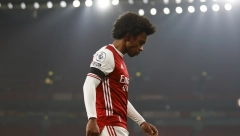 TRAGEDIJA Jedan navijač izgubio život, nekoliko povređeno za vreme utakmice Vest Hema i Arsenala (VIDEO)