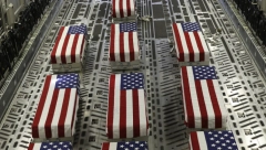 BAJDEN ISPRED KOVČEGA POGINULIH VOJNIKA: Oni su umrli da bi 117.000 ljudi iz Kabula bilo na sigurnom...(FOTO)