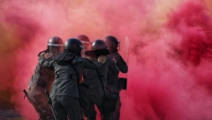 HAOS U GRČKOJ ZBOG VAKCINE Suzavcima i vodenim topovima na građane (FOTO)