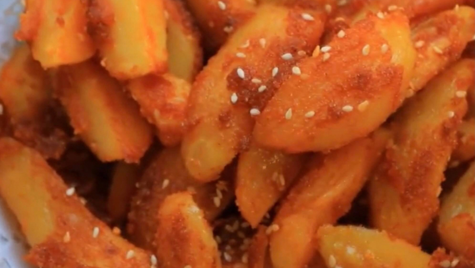 Topi se u ustima: Pečeni krompir sa majonezom i palentom