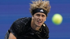 ŠTA SE DEŠAVA NA TERENU 17? Zverev zagrmeo: Ovde je kao u dnevoj sobi Snup Doga