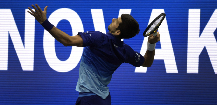 PONOVO NEMA SPAVANJA ZBOG NOVAKA Sa Amerikancem u sitne sate na stadionu "Artur Eš"